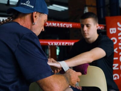 PROFESSIONAL HAND WRAPPING FOR BOXING